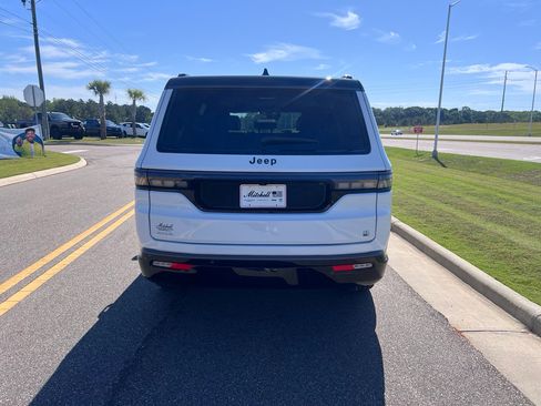 New 2026 Jeep Grand Wagoneer 4WD image 5