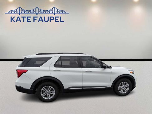 Used 2022 Ford Explorer XLT w/ Equipment Group 202A AWD/4WD image 8