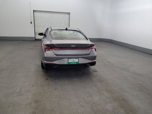 Used 2023 Hyundai Elantra SEL FWD image 6