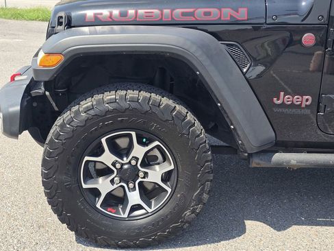 Used 2022 Jeep Wrangler Unlimited Rubicon AWD/4WD image 9