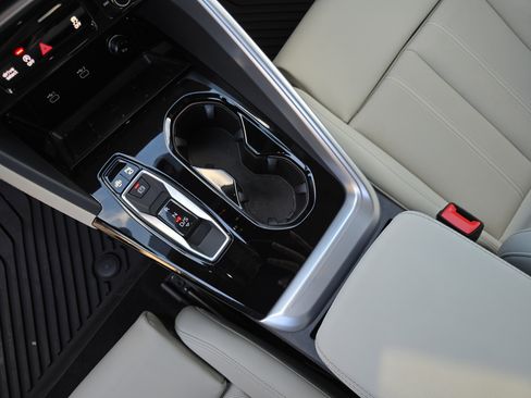 Used 2025 Audi Q5 Prestige AWD/4WD image 25