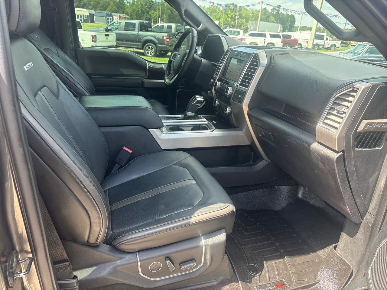 Used 2016 Ford F150 Platinum w/ Equipment Group 701A Luxury AWD/4WD image 19