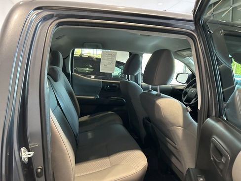 Used 2022 Toyota Tacoma SR image 16