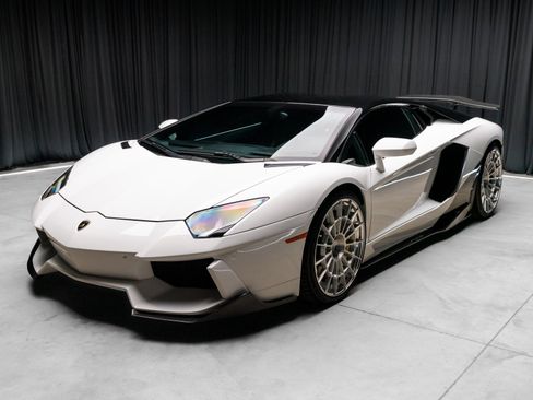 Used 2013 Lamborghini Aventador LP 700-4 image 21