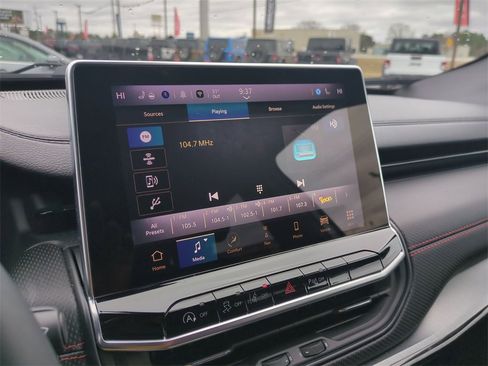 Used 2025 Jeep Compass Trailhawk w/ Trailhawk Elite Group image 19