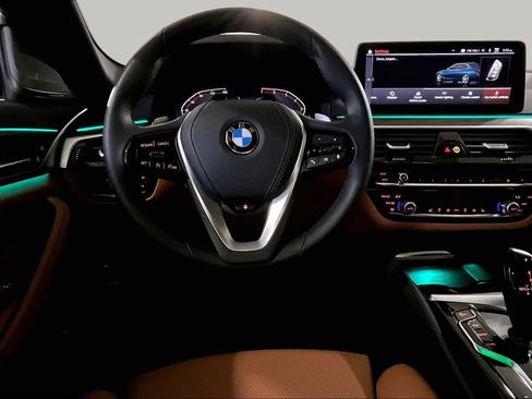 Used 2023 BMW 530i xDrive w/ Premium Package AWD/4WD image 5