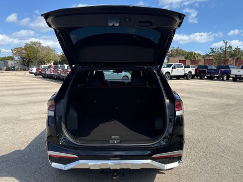 Used 2023 Kia Sportage SX image 28