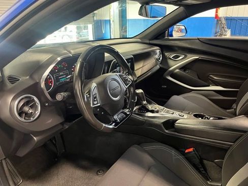 Used 2017 Chevrolet Camaro LT w/ Technology Package RWD image 15