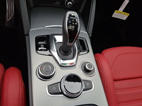 New 2025 Alfa Romeo Stelvio Sprint w/ Veloce Package image 11