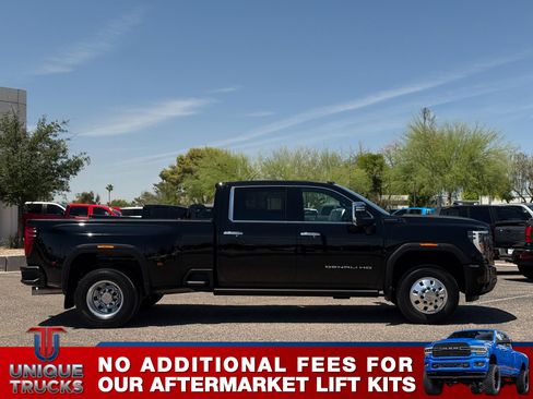 Used 2024 GMC Sierra 3500 Denali Ultimate AWD/4WD image 4