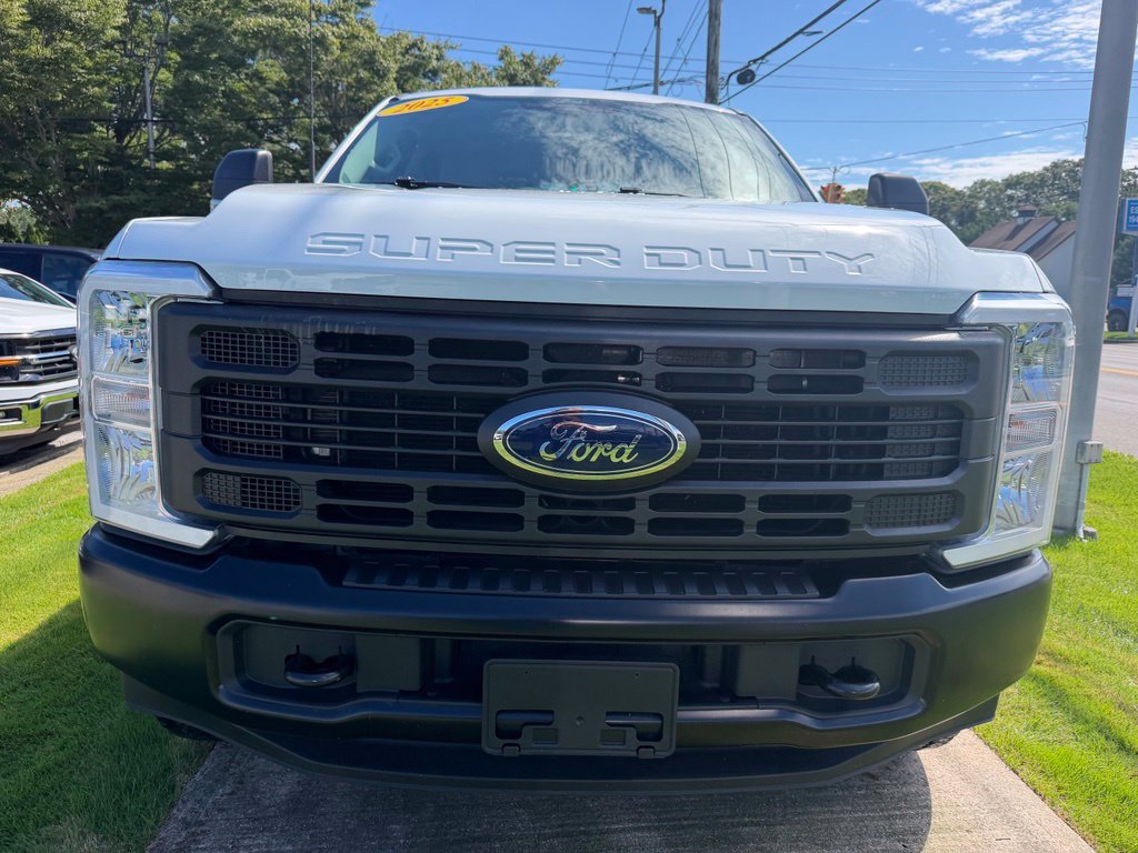 Certified 2025 Ford F250 XL w/ XL Off-Road Package AWD/4WD image 5