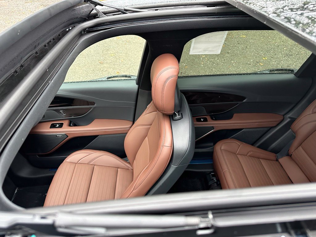 New 2026 Lincoln Nautilus Reserve AWD/4WD image 6