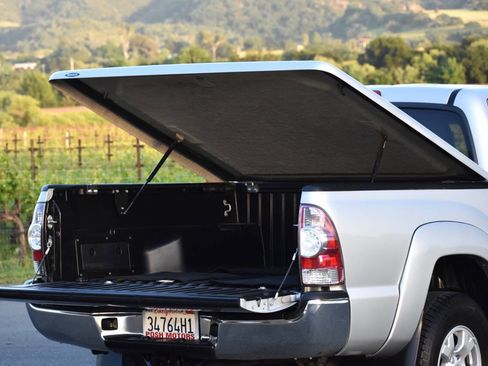 Used 2013 Toyota Tacoma PreRunner w/ SR5 Pkg RWD image 15