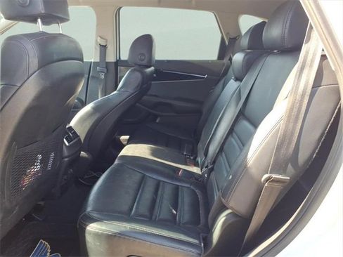 Used 2018 Kia Sorento EX image 28