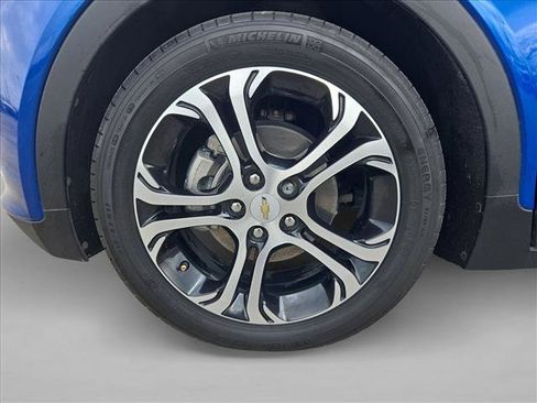 Used 2021 Chevrolet Bolt Premier w/ Infotainment Package image 23