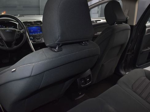 Used 2020 Ford Fusion SE image 20