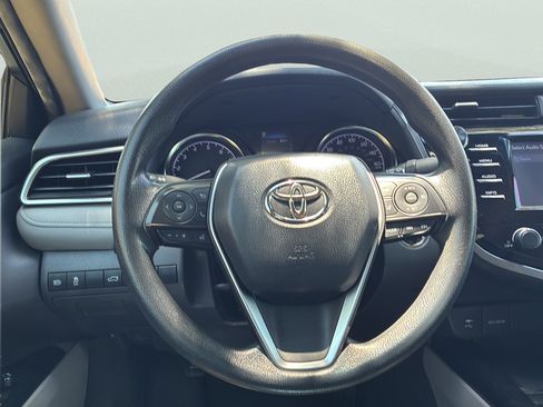 Used 2018 Toyota Camry LE w/ Convenience Package FWD image 26