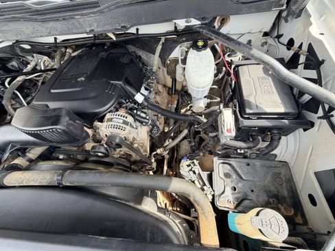 Used 2019 Chevrolet Silverado 2500 W/T AWD/4WD image 14
