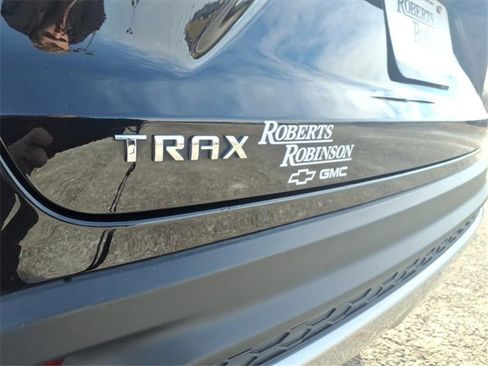 Used 2025 Chevrolet Trax LT w/ LT Convenience Package image 89