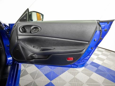 Used 2024 Nissan Z Performance w/ Floor Mat Package RWD image 13