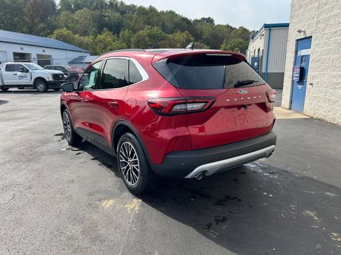 New 2025 Ford Escape SE image 10