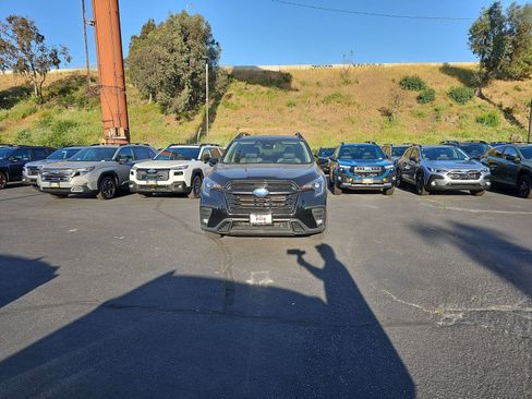 Used 2023 Subaru Ascent Onyx Edition Limited image 2