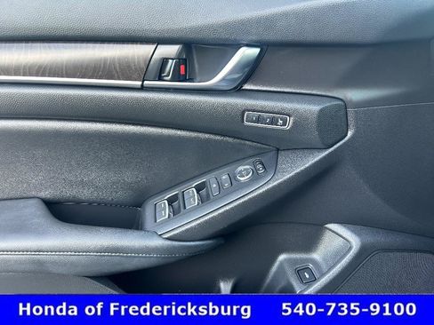 Used 2022 Honda Accord Touring image 24
