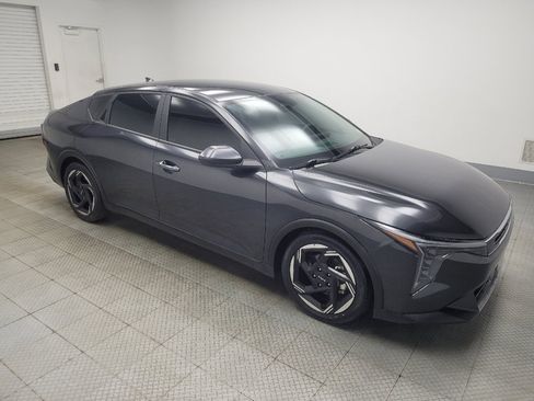 Used 2025 Kia K4 EX image 11