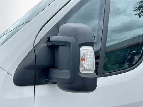 Used 2023 RAM ProMaster 2500 image 12