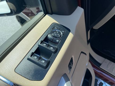 Used 2015 Ford F150 Lariat w/ Equipment Group 502A Luxury AWD/4WD image 26