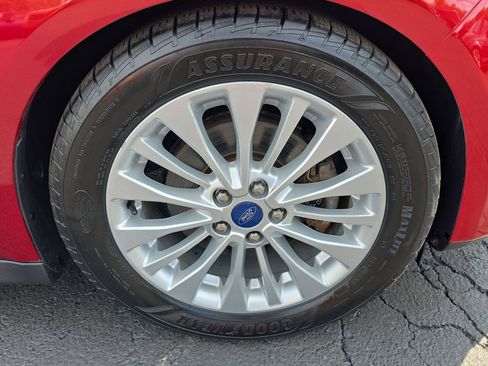 Used 2017 Ford C-MAX Energi SE w/ Equipment Group 401A image 16