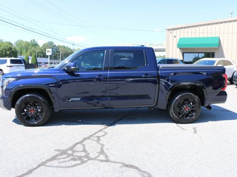 Used 2023 Toyota Tundra Platinum AWD/4WD image 2