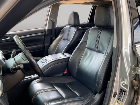Used 2017 Toyota Highlander SE AWD/4WD image 9