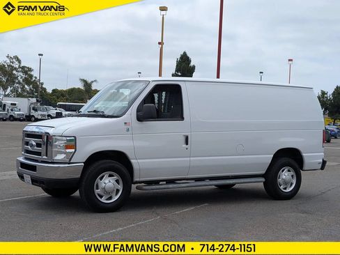 Used 2014 Ford E-250 and Econoline 250 w/ Power Group RWD image 3