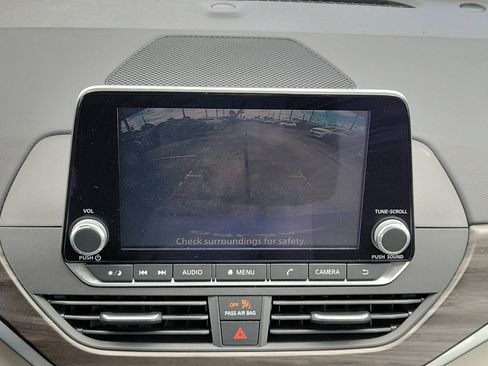 Used 2025 Nissan Altima 2.5 SV FWD image 26