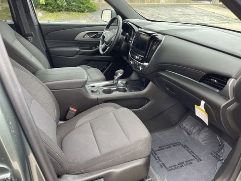 Used 2023 Chevrolet Traverse LT AWD/4WD image 17