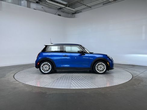 Used 2025 MINI Cooper S FWD image 10