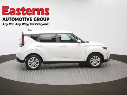 Used 2023 Kia Soul LX FWD image 43