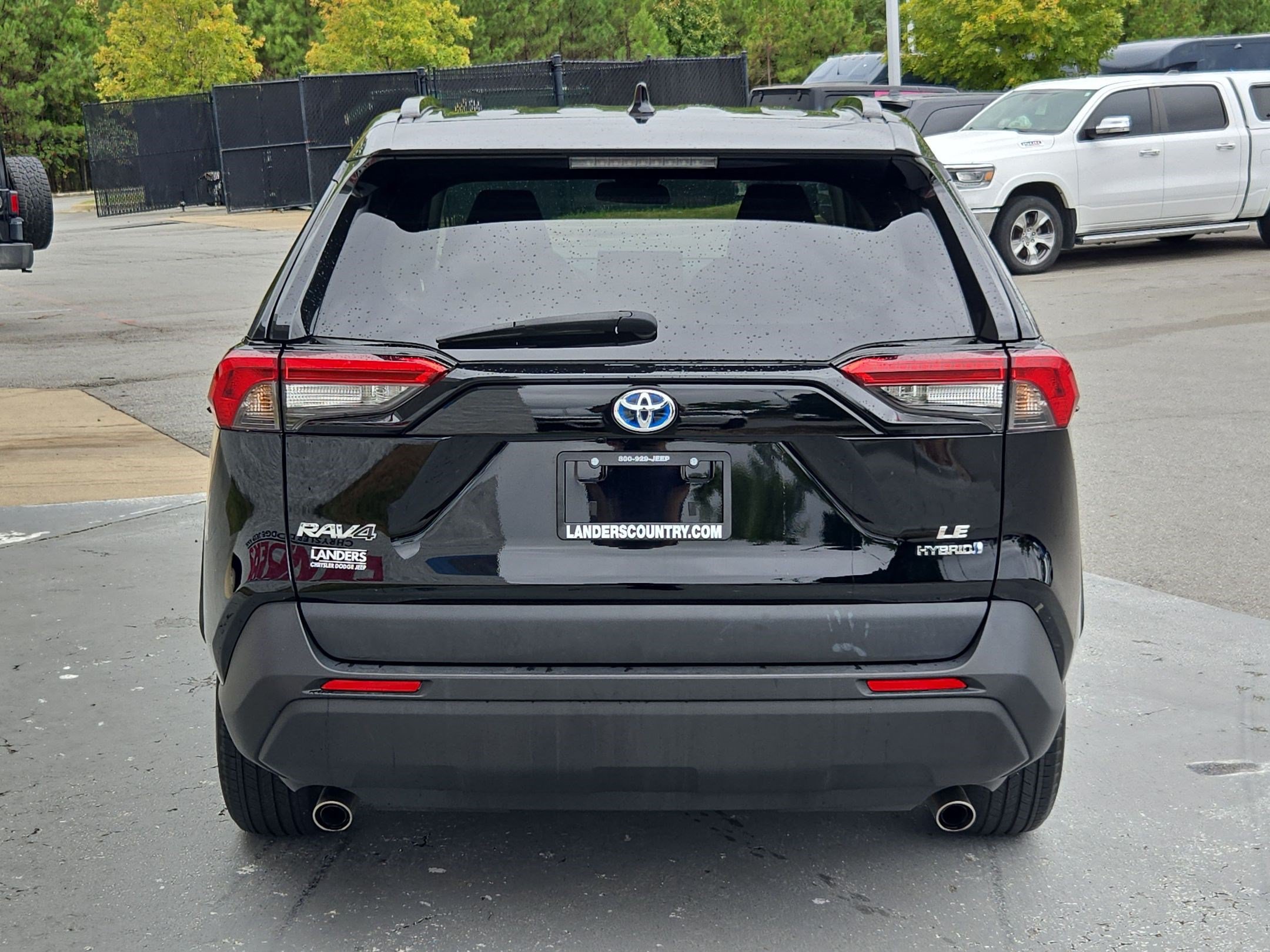 Used 2022 Toyota RAV4 LE AWD/4WD image 6