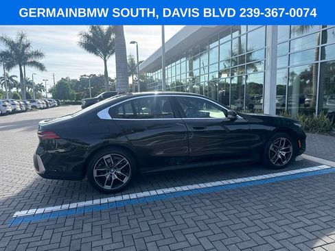 Certified 2024 BMW i5 eDrive40i w/ Premium Package RWD image 5