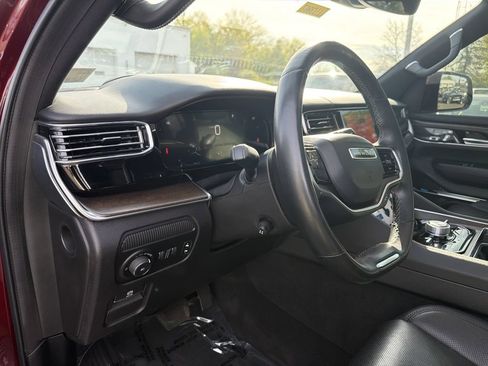 Used 2022 Jeep Grand Wagoneer Series I AWD/4WD image 26