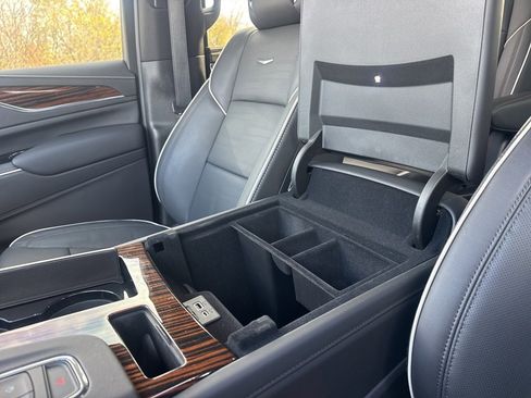 Certified 2024 Cadillac Escalade ESV Premium Luxury w/ Performance Package image 34