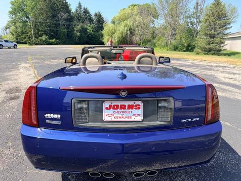 Used 2005 Cadillac XLR RWD image 8