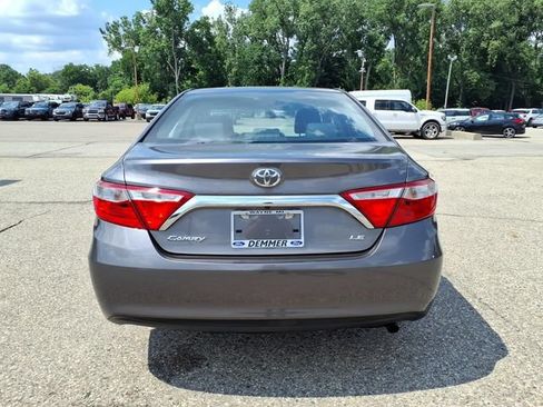 Used 2015 Toyota Camry LE FWD image 6
