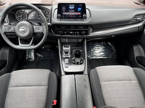 Certified 2023 Nissan Rogue SV image 15