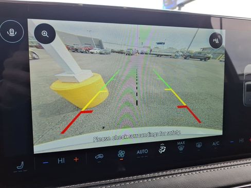 Certified 2025 Lincoln Corsair AWD image 14