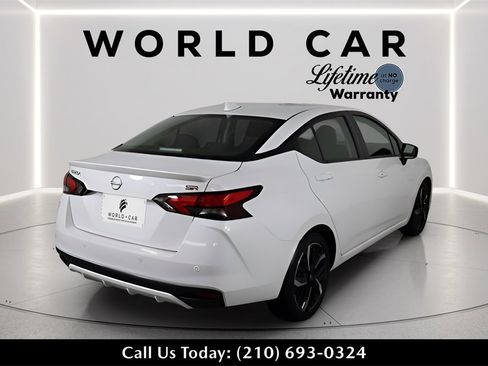 Used 2023 Nissan Versa SR w/ Trunk Package image 7