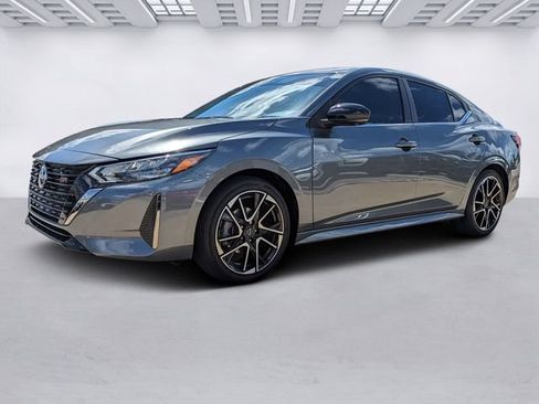 Certified 2025 Nissan Sentra SR w/ SR Premium Package FWD image 9