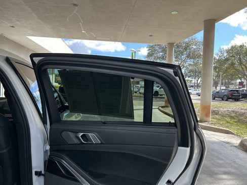 Used 2024 BMW X6 M60i w/ Climate Comfort Package image 35