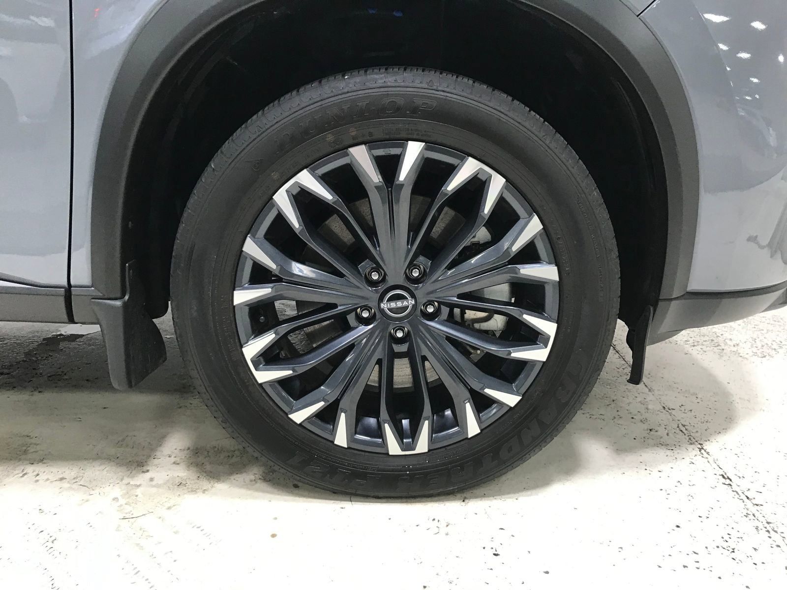 Used 2025 Nissan Rogue SL w/ Tech Package AWD/4WD image 10